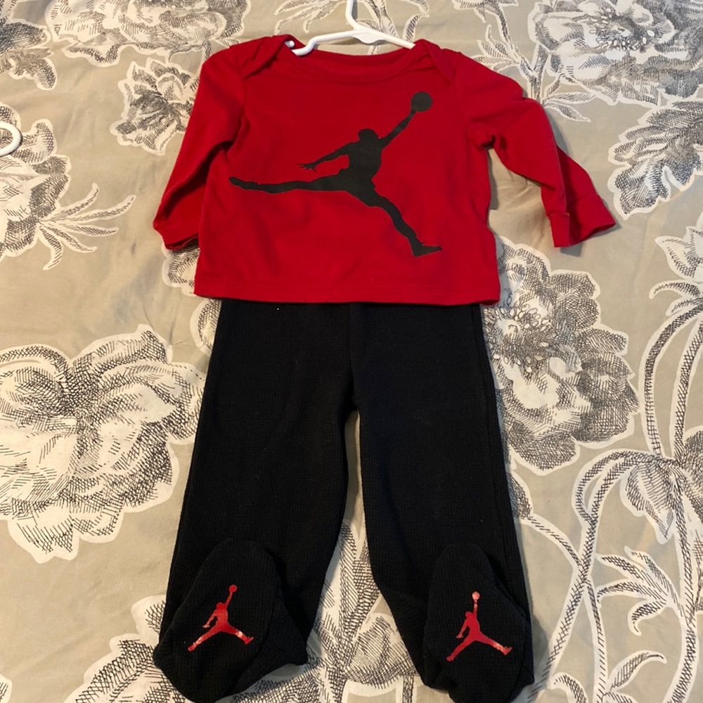 Jordan matching set, pants have footies
